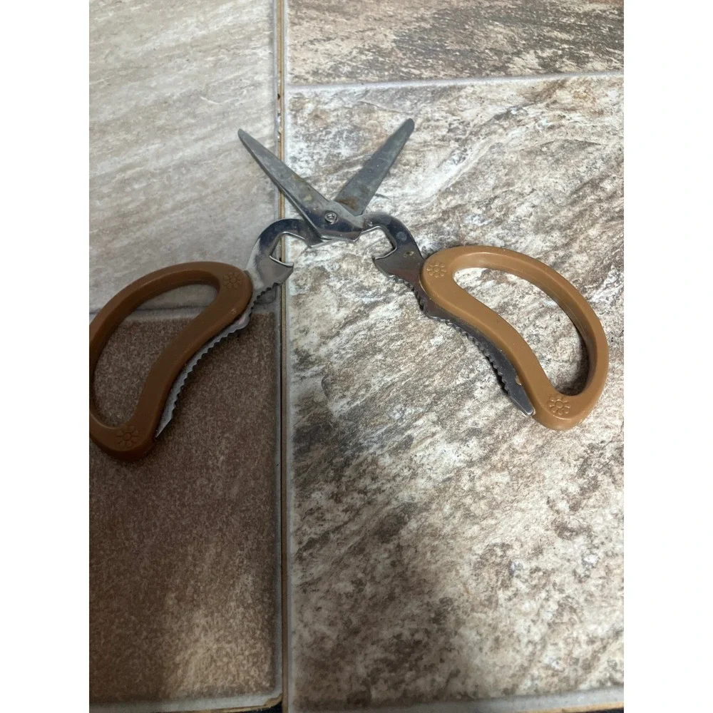 Vintage Travco Kitchen Shears Multi Tool Stainless Steel Taiwan Tan Floral 8.25